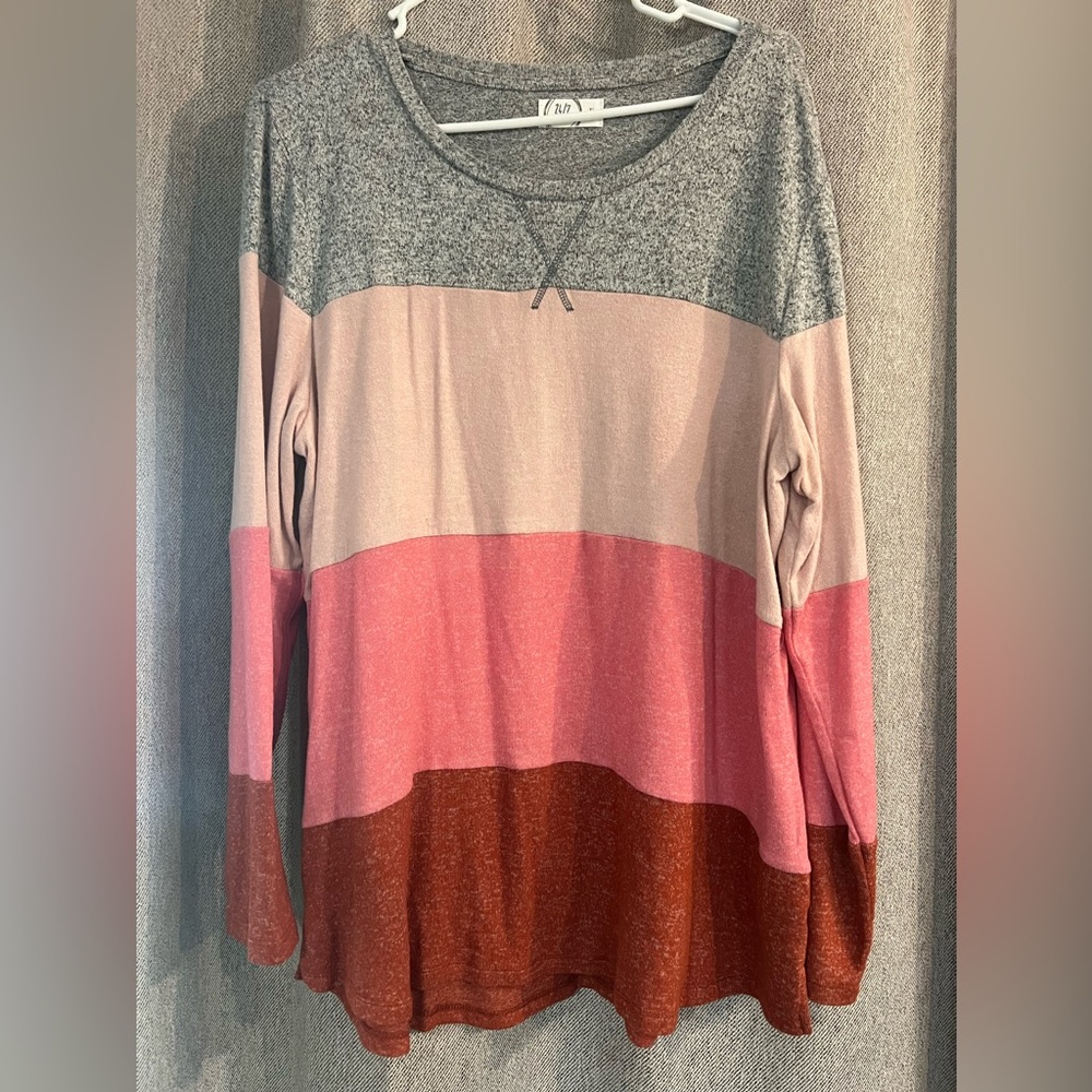 Long sleeve Maurice’s shirt